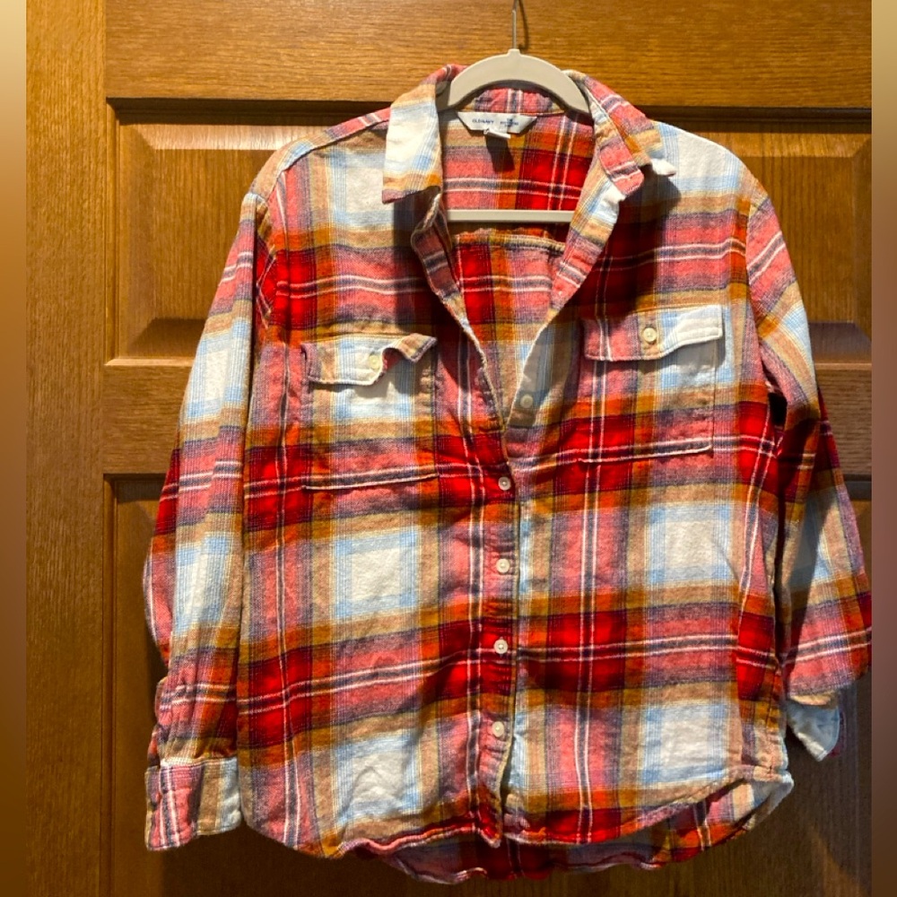 Old Navy long sleeved boyfriend flannel button down - M